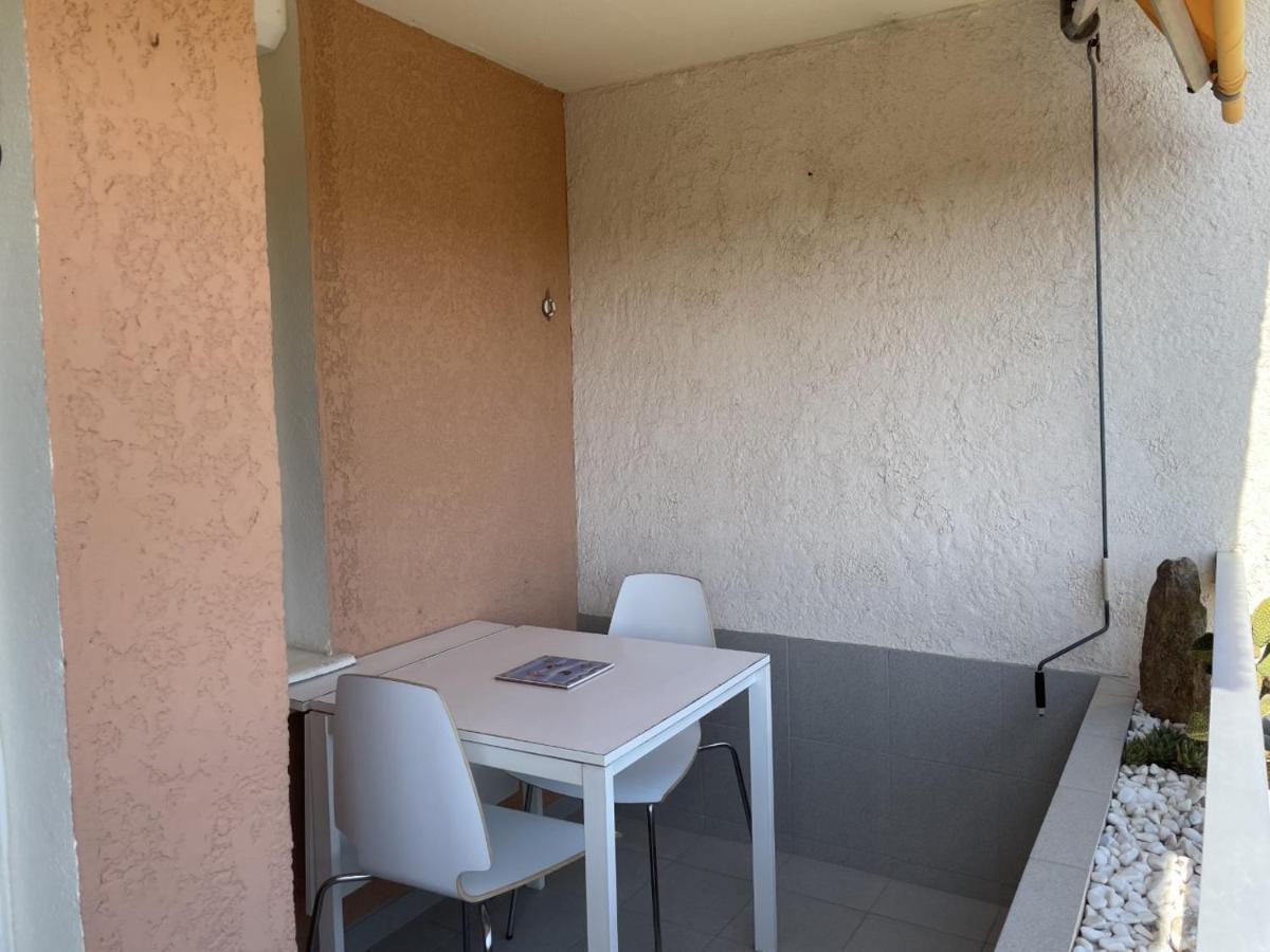 Bormes-Les-Mimosas - Appart 25M2 Avec Balcon - 4P Exteriör bild