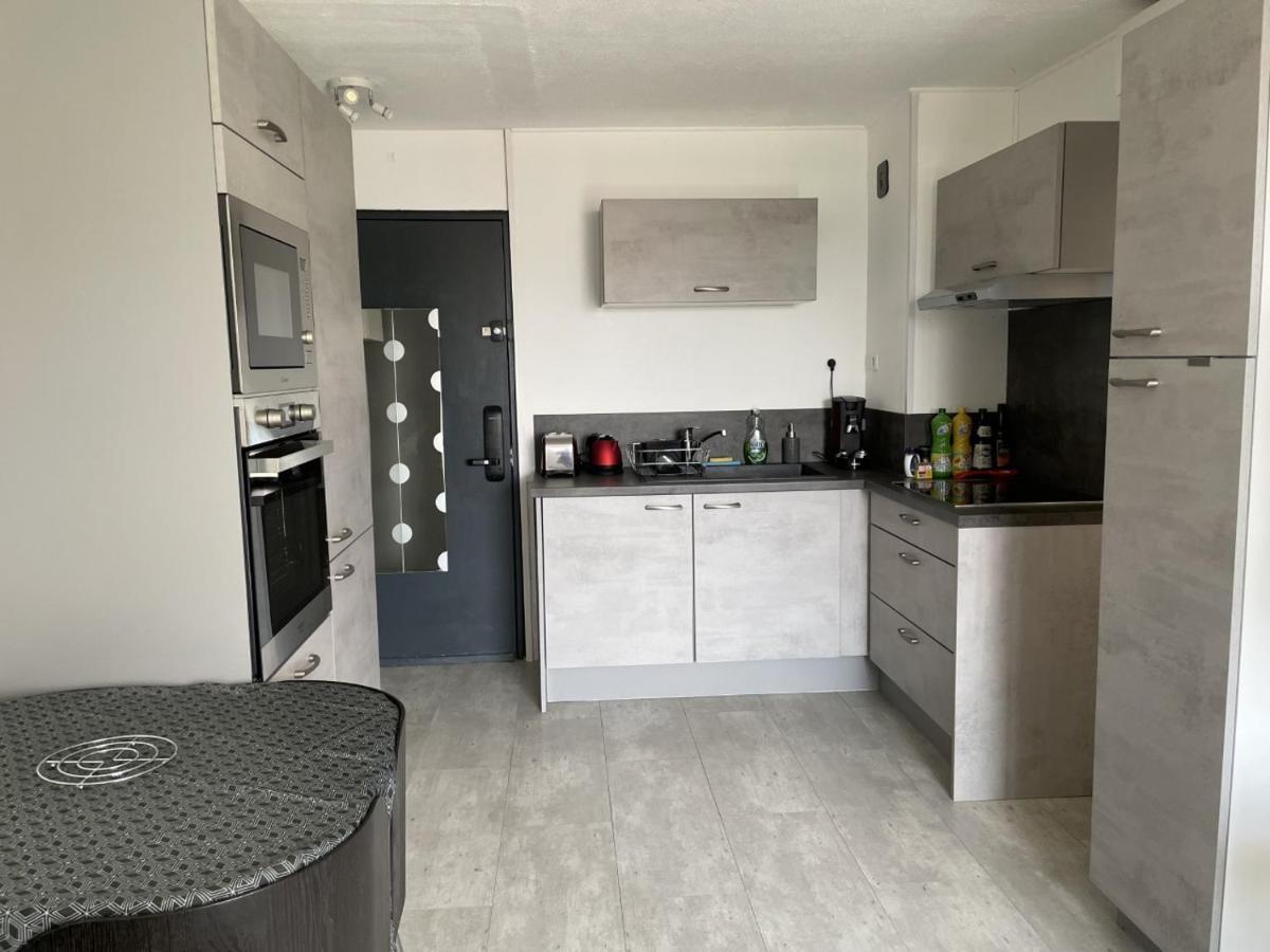 Bormes-Les-Mimosas - Appart 25M2 Avec Balcon - 4P Exteriör bild