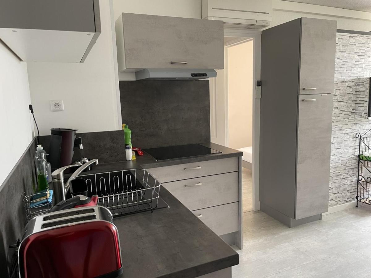 Bormes-Les-Mimosas - Appart 25M2 Avec Balcon - 4P Exteriör bild